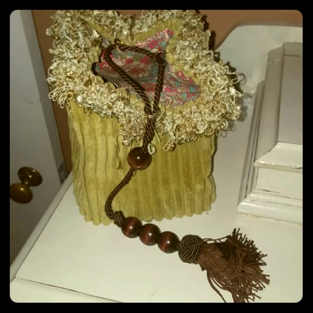 Makeup bag storage purse with tassel